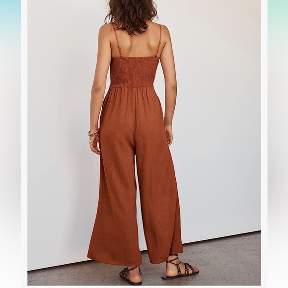NWOT V-neck Cutout Jumpsuit in Rust Size S - Picture 2 of 6